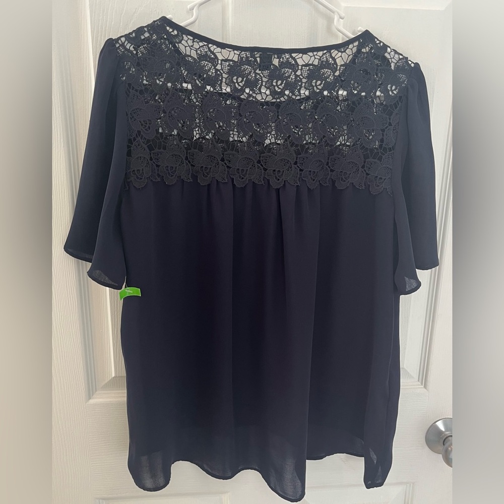 Ann Taylor Women’s Navy Blue Top, Size Medium NWT